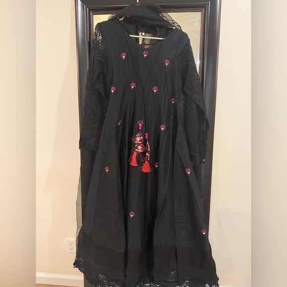 Ansab Jahangir dress - Picture 7 of 8